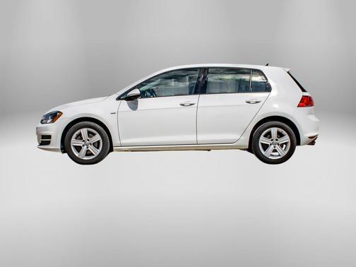 Pure White 2017 Volkswagen Golf TSI Wolfsburg Edition 4-Door