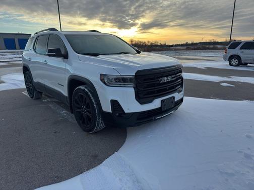 2023 GMC Acadia AWD SLT