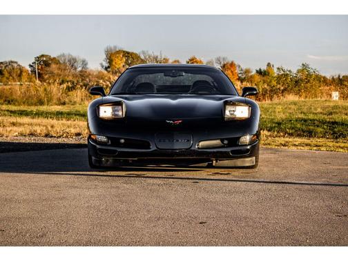 2001 Chevrolet Corvette Base