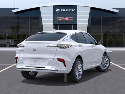 White Frost Tricoat 2026 Buick Envista Avenir FWD
