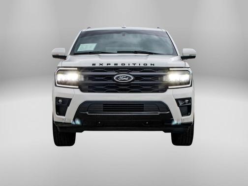 Star White Metallic Tri-Coat 2024 Ford Expedition Max Limited