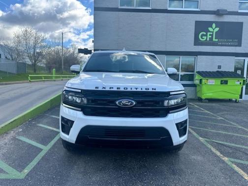 Star White Metallic Tri-Coat 2024 Ford Expedition Max Limited
