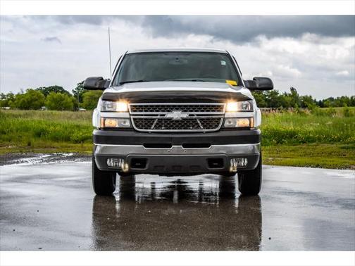 2005 Chevrolet Silverado 2500 LS H/D Extended Cab