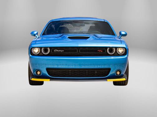 B5 Blue Pearlcoat 2023 Dodge Challenger R/T Scat Pack