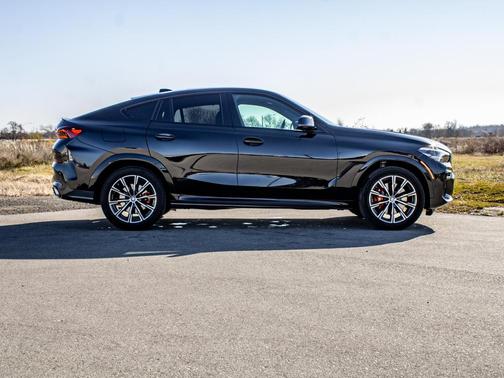 2023 BMW X6 xDrive40i