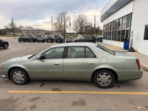 2005 Cadillac DeVille Base