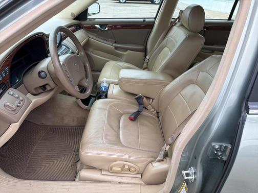 2005 Cadillac DeVille Base