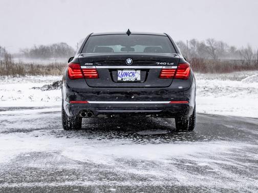 2015 BMW 740 xDrive