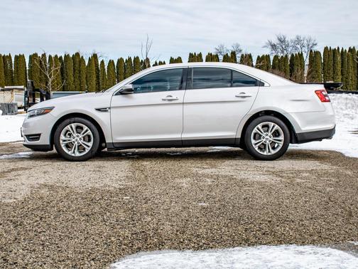 2016 Ford Taurus SEL