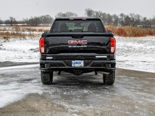 2025 GMC Sierra 1500 Elevation