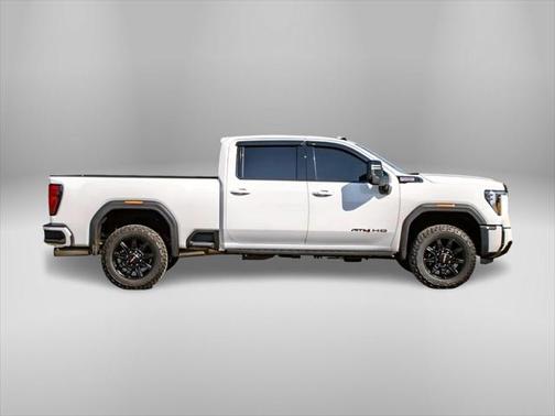 2025 GMC Sierra 2500 AT4