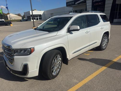 2022 GMC Acadia Denali