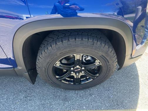 Ultra Blue Metallic 2023 GMC Acadia AWD AT4