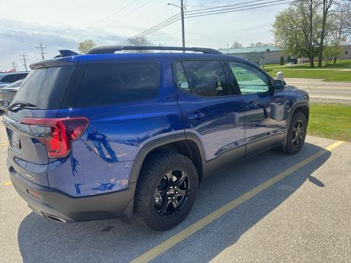 Ultra Blue Metallic 2023 GMC Acadia AWD AT4