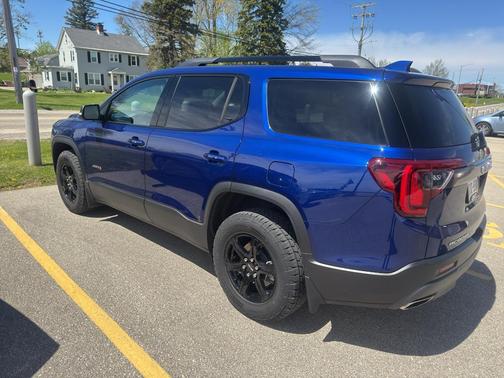 Ultra Blue Metallic 2023 GMC Acadia AWD AT4