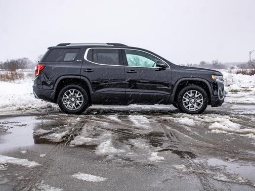 2023 GMC Acadia FWD SLT