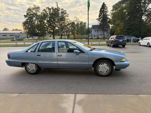 1992 Chevrolet Caprice Base