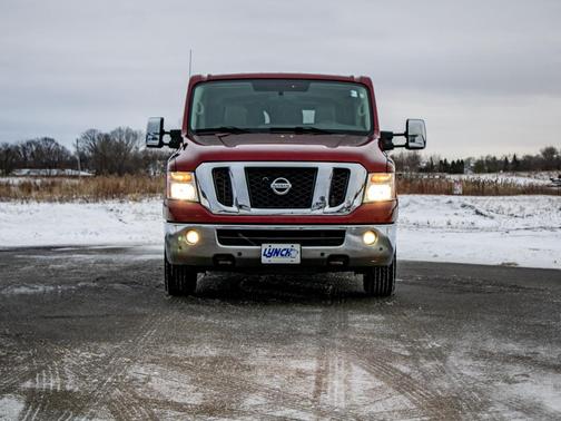 2017 Nissan NV Passenger NV3500 HD SL V8