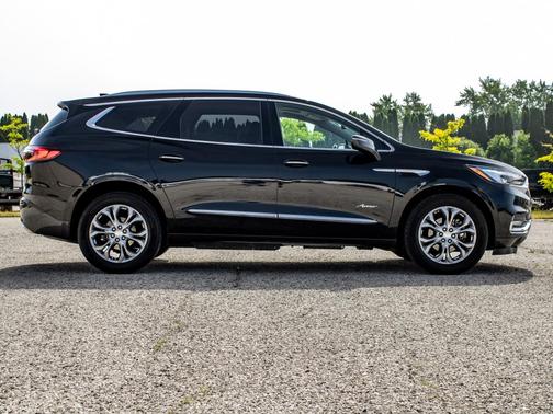 Ebony Twilight Metallic 2019 Buick Enclave Avenir