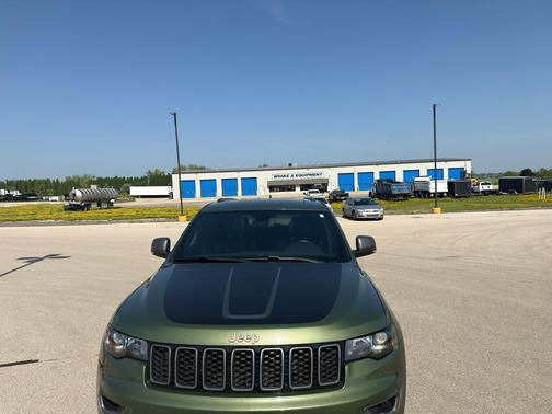 Green Metallic Clearcoat 2021 Jeep Grand Cherokee Trailhawk
