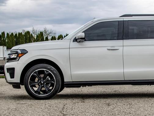 Star White Metallic Tri-Coat 2024 Ford Expedition Max Limited
