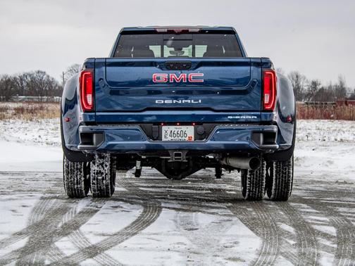 2023 GMC Sierra 3500 Denali