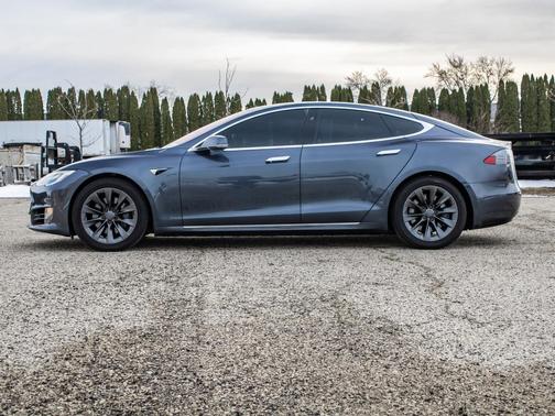 2020 Tesla Model S Long Range Plus