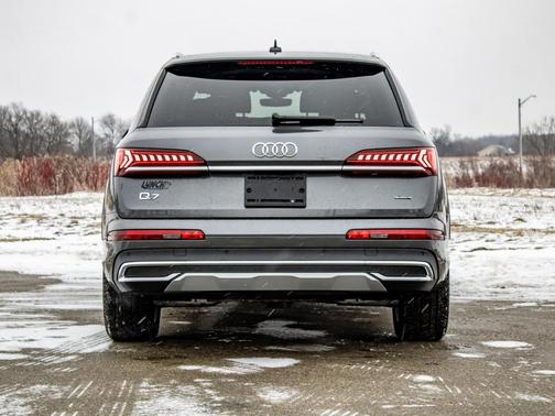 2024 Audi Q7 55 Premium Plus