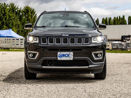 Diamond Black Crystal Pearlcoat 2018 Jeep Compass Limited