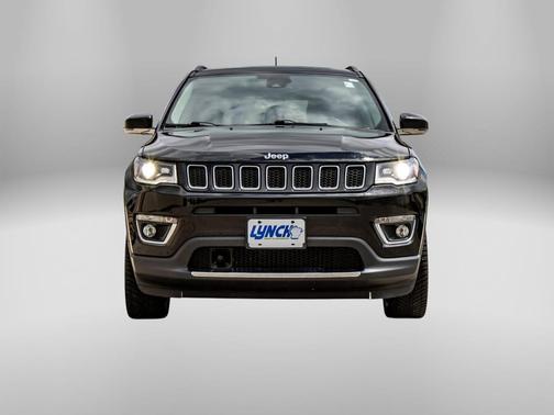 Diamond Black Crystal Pearlcoat 2018 Jeep Compass Limited