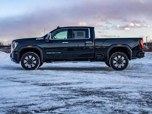 2024 GMC Sierra 2500 Denali