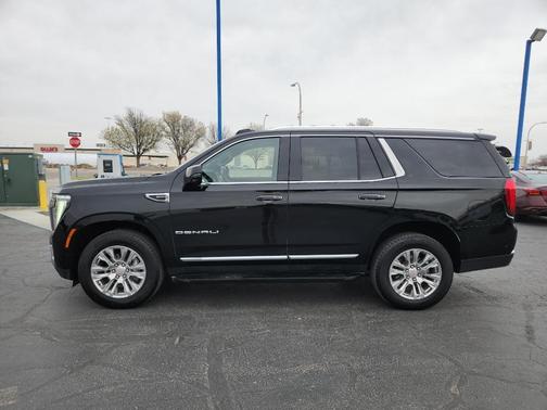 Onyx Black 2025 GMC Yukon Denali