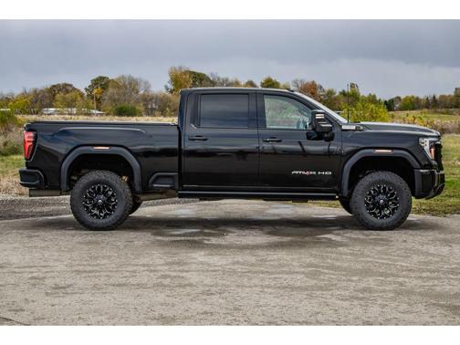 2024 GMC Sierra 2500 AT4
