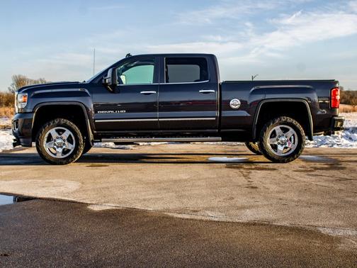 2015 GMC Sierra 2500 Denali