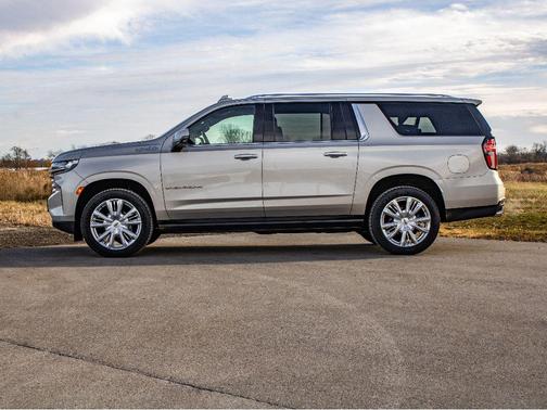 2021 Chevrolet Suburban 4WD High Country