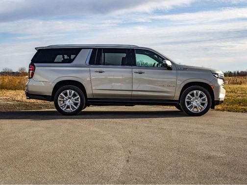 2021 Chevrolet Suburban 4WD High Country