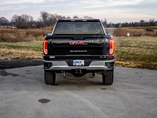 2024 GMC Sierra 2500 SLE