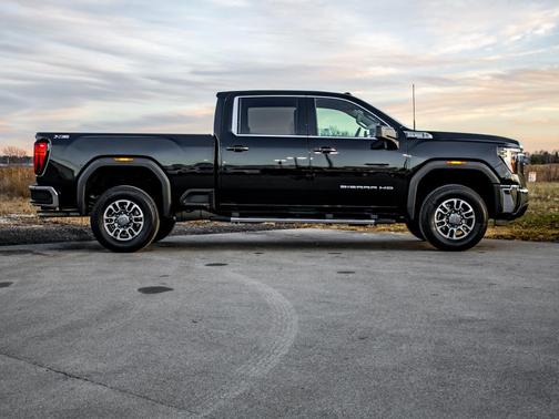 2024 GMC Sierra 2500 SLE