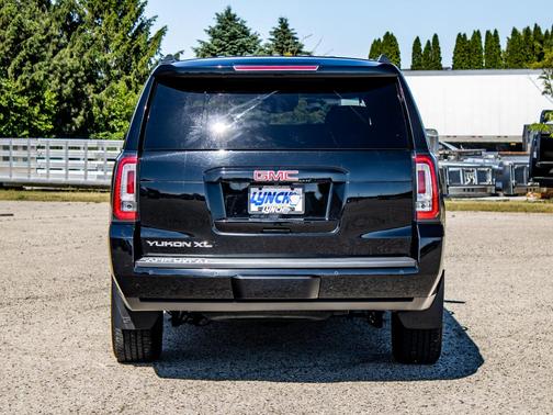 Onyx Black 2019 GMC Yukon XL SLT