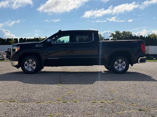 Onyx Black 2019 GMC Sierra 1500 SLE