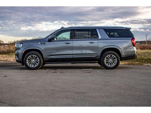 2022 GMC Yukon XL SLT