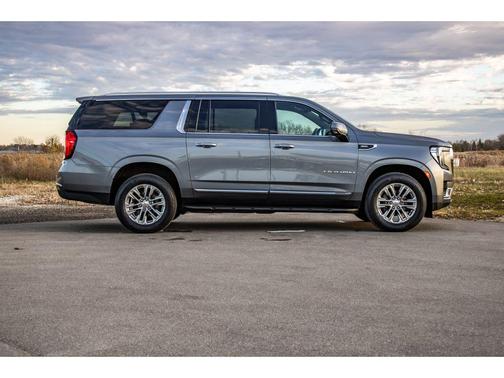 2022 GMC Yukon XL SLT