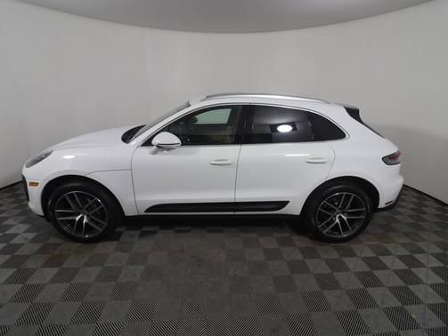 2023 Porsche Macan 