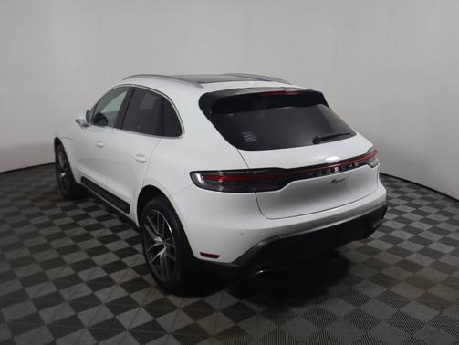 2023 Porsche Macan 
