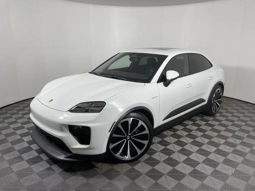2025 Porsche Macan 