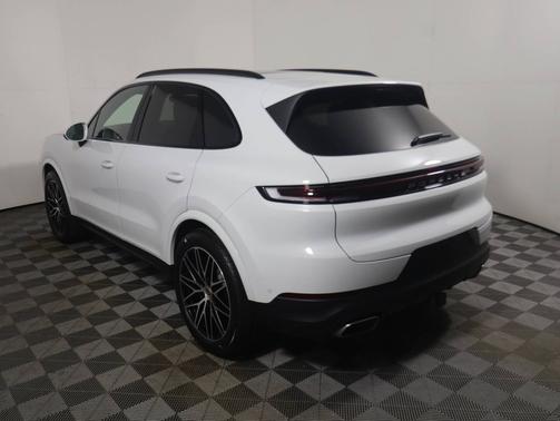 2025 Porsche Cayenne 