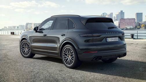 2023 Porsche Cayenne 