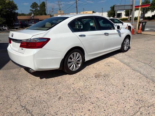 White 2015 Honda Accord EX-L V-6