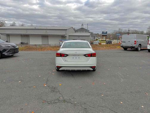 2021 Nissan Altima S FWD