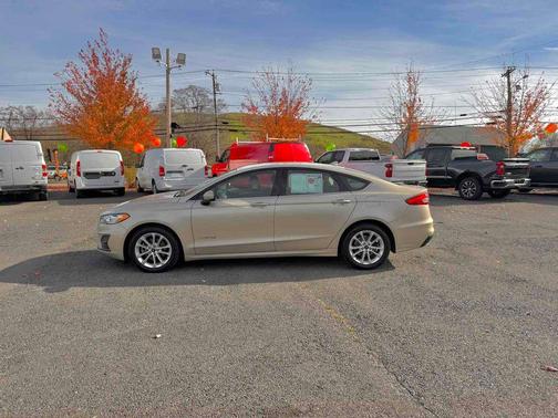 2019 Ford Fusion Hybrid SE